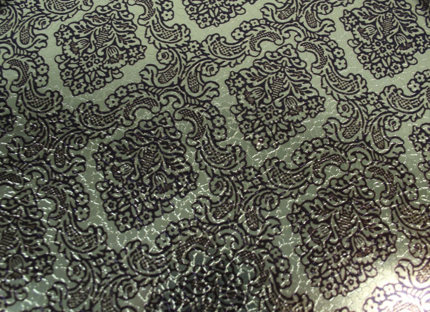 Round Plastic Drinks Bar Serving Tray with Printed Design 27 cm Assorted Colours 6047 A (Parcel Rate)